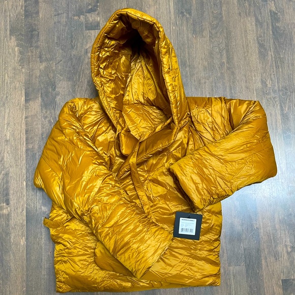 Norma Kamali Jackets & Blazers - Norma Kamali Hooded Sleeping Bag Coat Short, XS/S, Mocha, NWT!